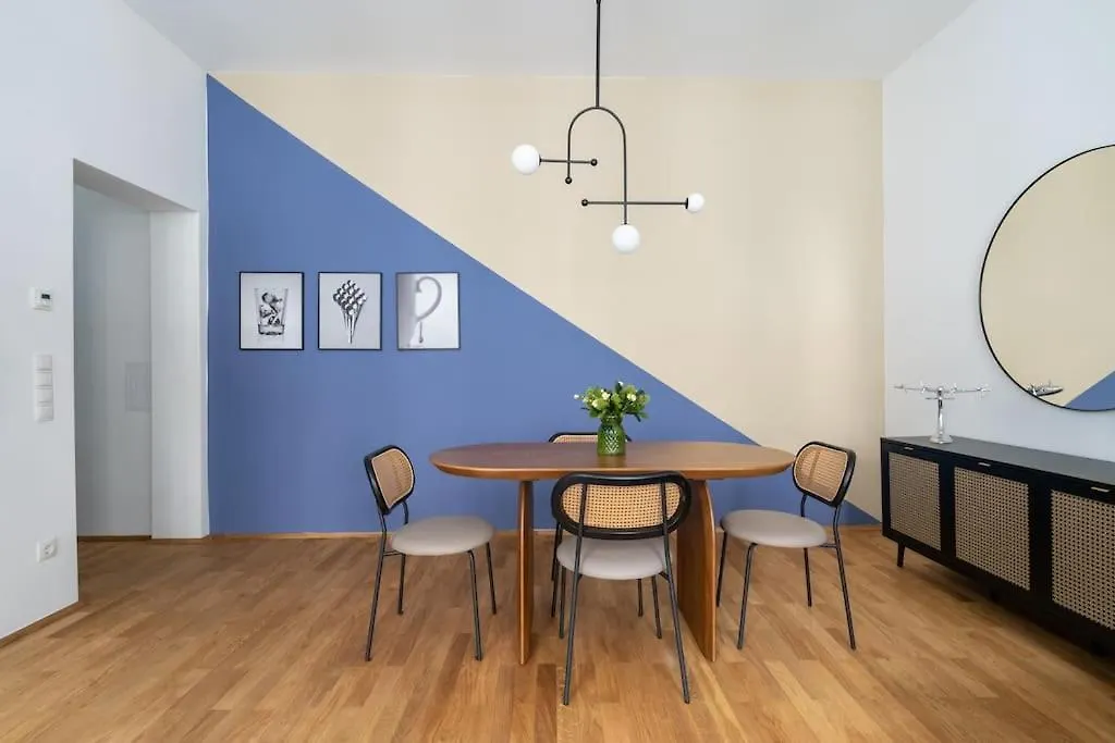 Pristine 1Br Suite, Quick To City By Hm Wenen Appartement